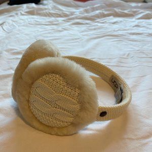 UGG EARMUFFS LIKE NEW